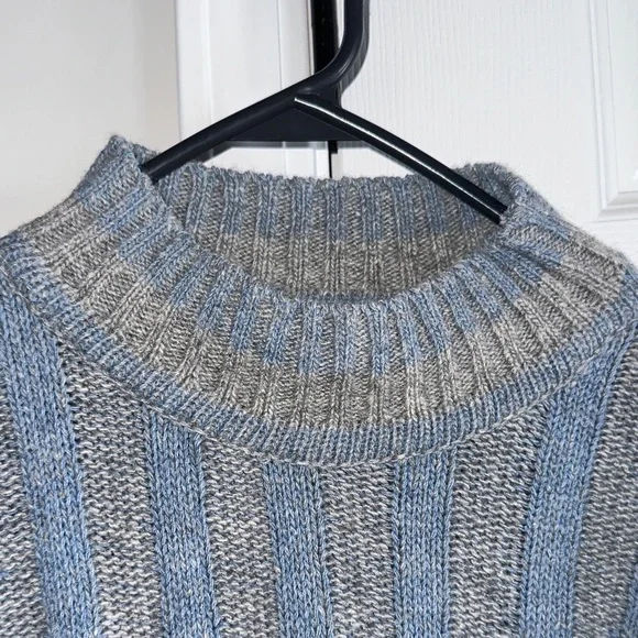 Steve & Barry's Men's Wool Blend Blue and Gray Crewneck Sweater - Picture 3 of 7